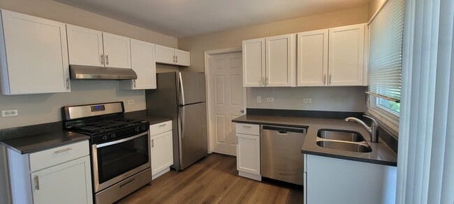 Photo - 336 Burr Oak Cir