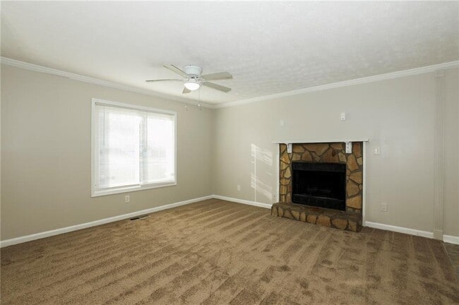 Photo - 206 Emily Dr