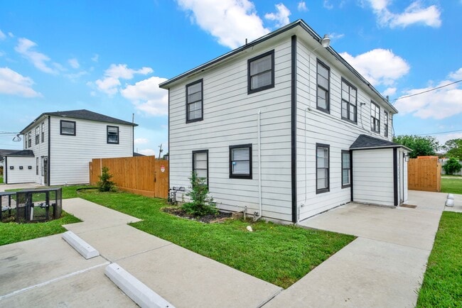 Photo - 1009 Beverly Ave