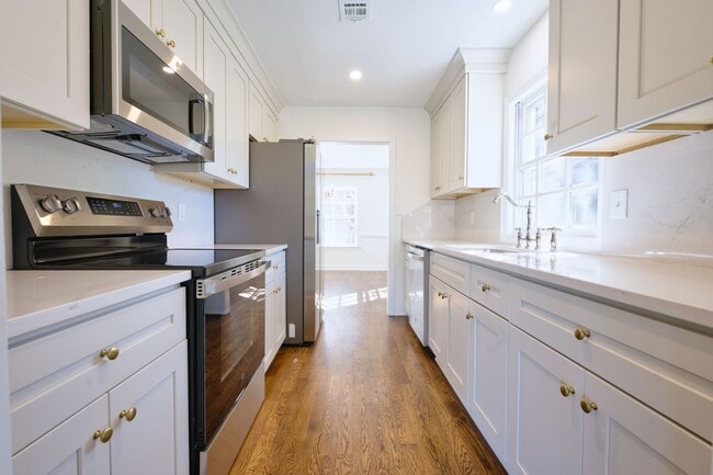 Photo - 420 Linkhorn Dr