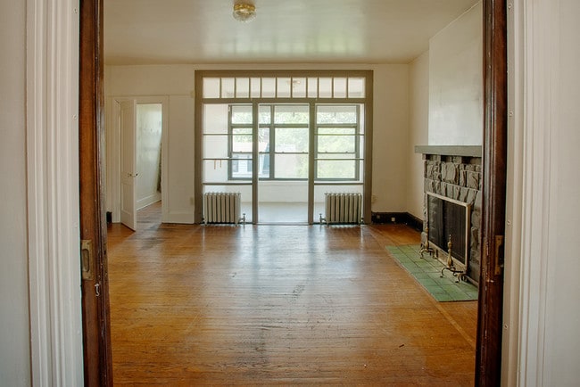 Walnut Street Apartments