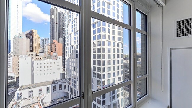 Photo - Hoyt & Horn Apartments