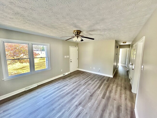 Photo - 9089 Pine Hill Rd