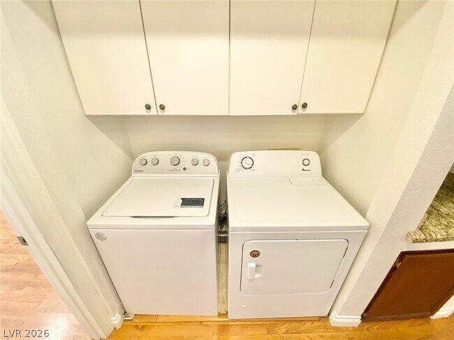 5415 W Harmon Ave Unit 1037