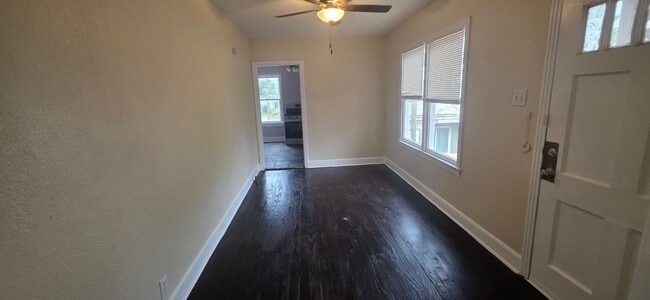 Photo - 4921 Avenue O