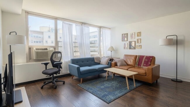 Building Photo - 3950 N Lake Shore Dr Unit 3950 N Lake Shore