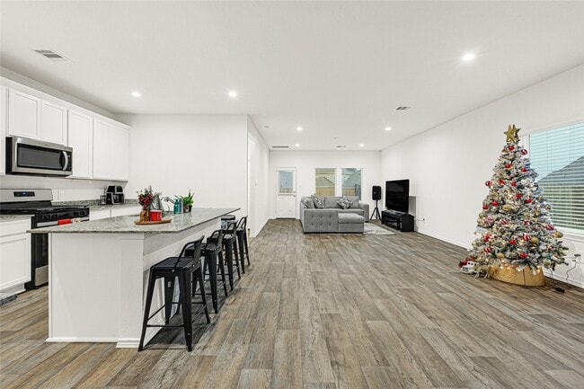 Photo - 31207 Heddington Ln