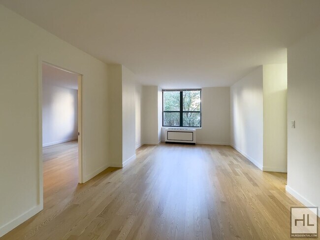 W 87th St - W 87th St Apartment Unit 3C