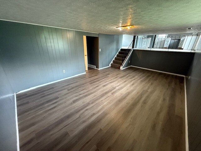 Photo - 6446 Wolf Rd