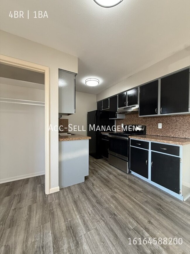 Photo - 5227 Rich St