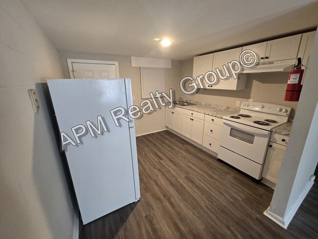Building Photo - Renovated apartment in downtown Columbia - 50% OFF FIRST MONTH!