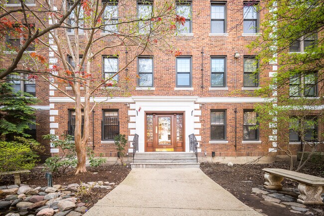 Photo - 64 Queensberry St Unit 101