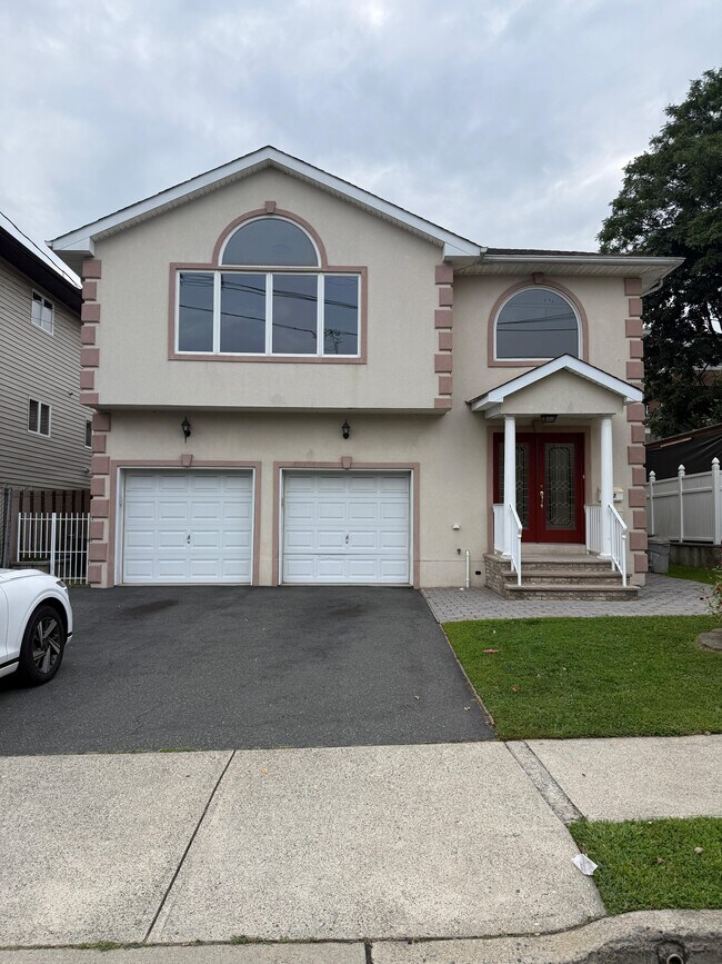147 Westminster Pl Unit 2