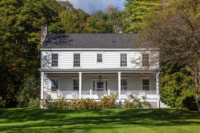 Photo - 315 W Rd House