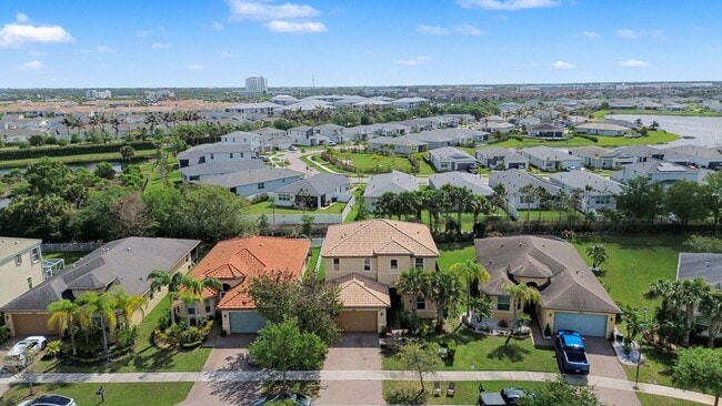 Photo - 11316 SW Barton Way