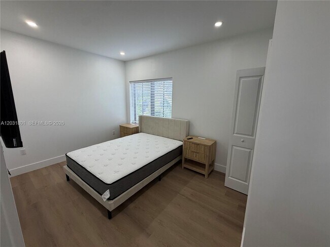 Photo - 1619 Jefferson Ave Unit 210