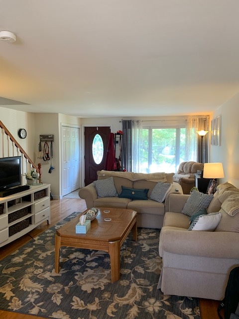Photo - 5482 Quentin St