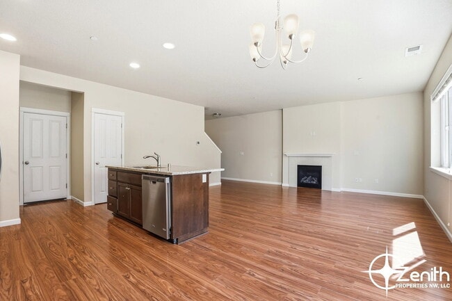 Photo - 3005 NE 75th St