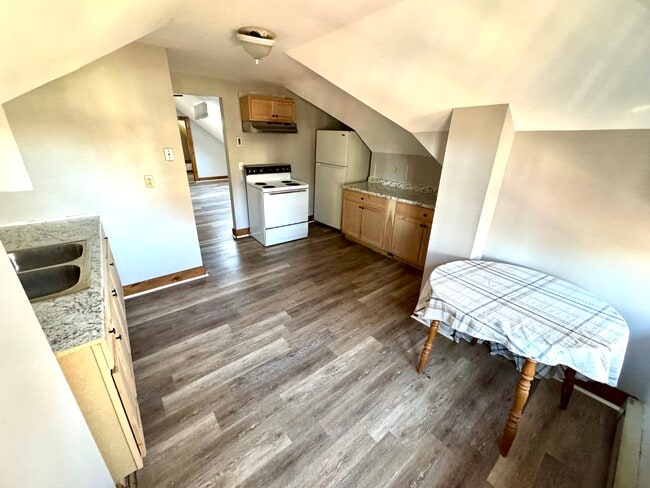 Fotografía del edificio - 59 Bartlett Ave Unidad #5