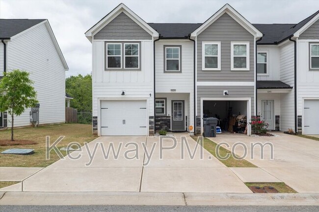 Building Photo - 1043 Linsmore Ave