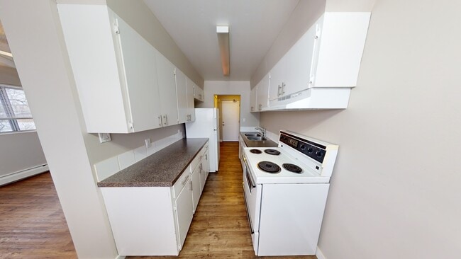 Photo - 9932-9105 105 Ave Unit 208