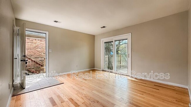 Photo - 4305 Tides Ct Unidad B