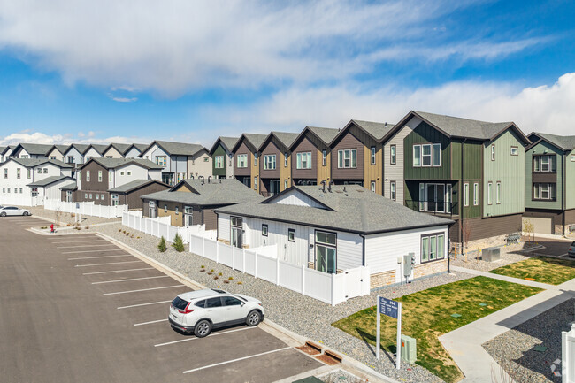 Building Photo - Citadel at Castle Pines Rental