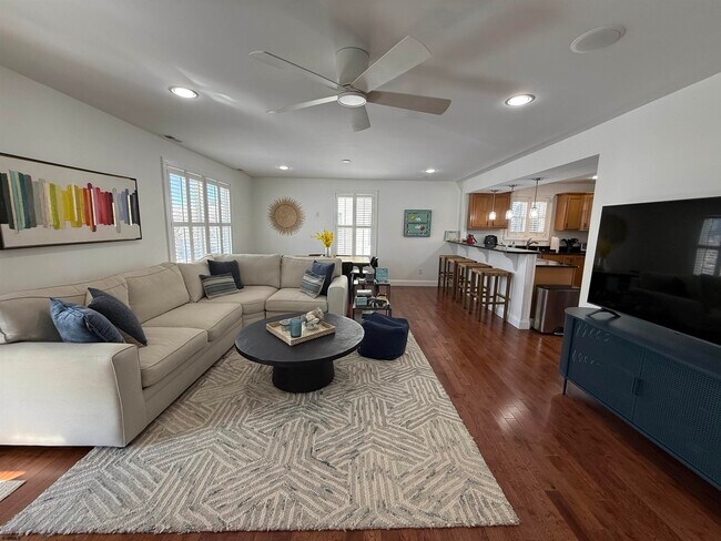 Photo - 119 N Huntington Ave