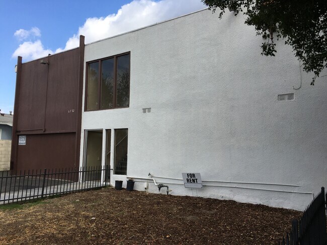 Photo - Troost Apts
