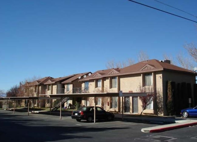Rosamond Apartaments - Rosamond Village Apartments