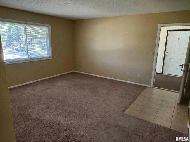 Photo - 400 N 5th St