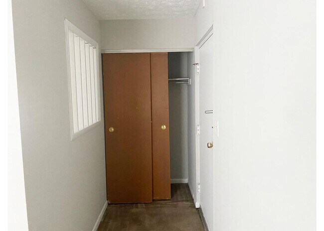 Photo - Clifton 3033