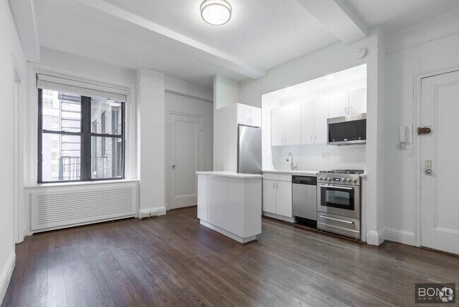 Building Photo - 140 E 46th St Unit 6C Rental