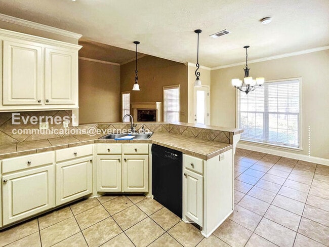 Photo - 806 Meadow Way Cove