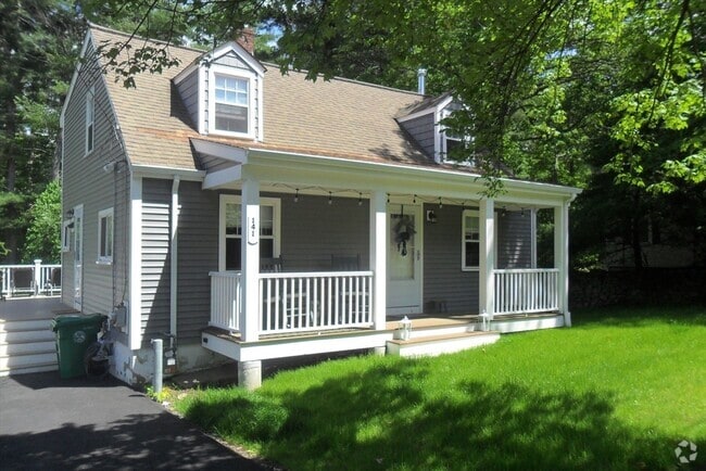 Building Photo - 141 Myrtle St Rental