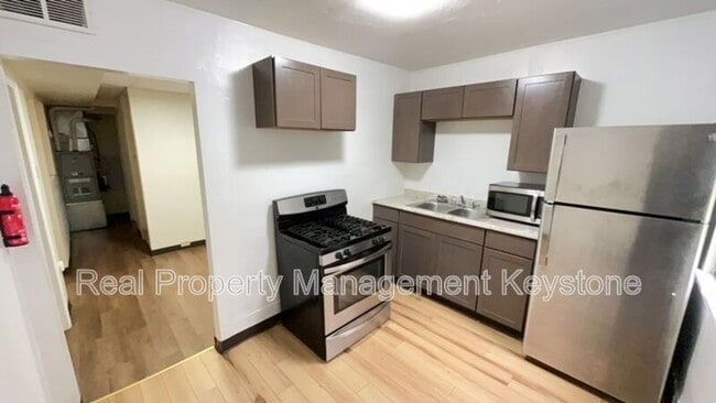 Building Photo - 53 Baldwick Rd Unit 2nd Floor