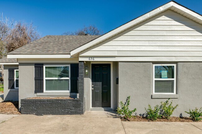 Photo - Nicely Updated 2 bed / 1 bath home
