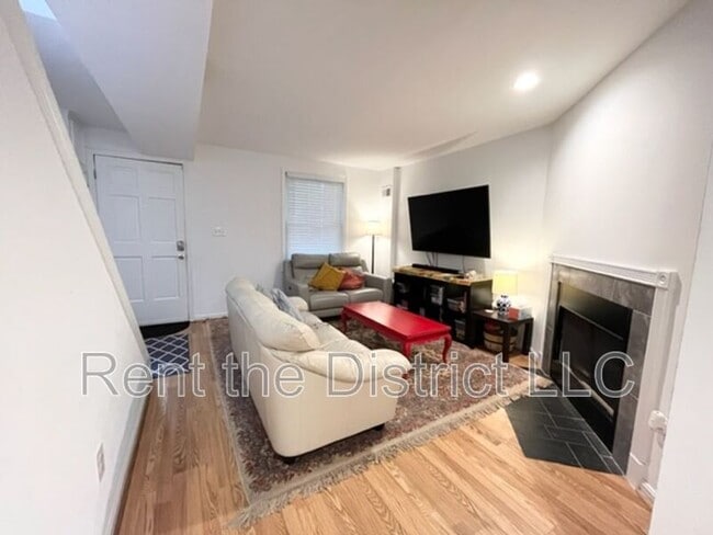 Photo - 109 P St SW