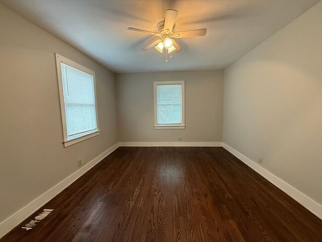 Photo - East Nashville Cottage - 2 Bedroom - Private Backyard