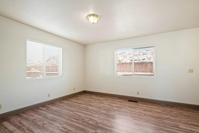 Photo - 1852 N Wedgewood Ln