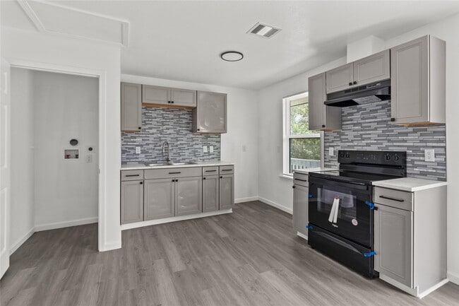 Building Photo - 316 20th St Rental