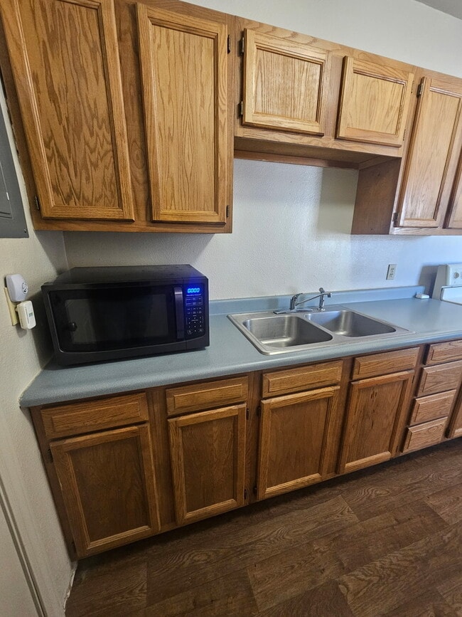 Photo - 460 N 3rd W