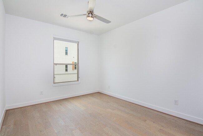 Photo - 462 S Centro Cir