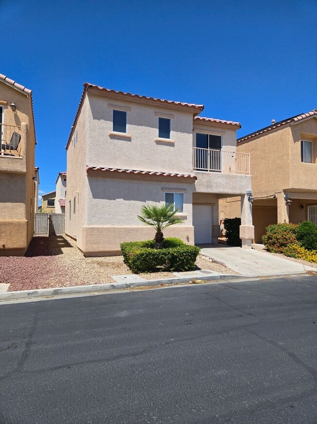 A Fabulous 3 Bed, 2.5 Bath, 2 Story Home W... - A Fabulous 3 Bed, 2.5 Bath, 2 Story Home W...
