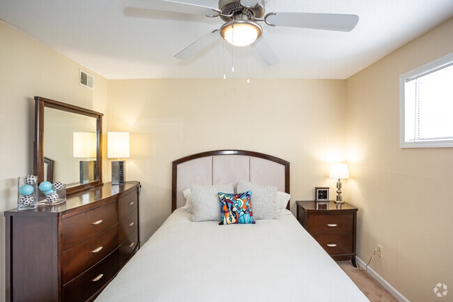 1BA, 1BR - 513 SF - Tiger Village