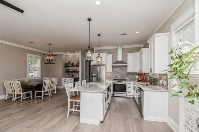 Photo - 15 Beacon Point Dr
