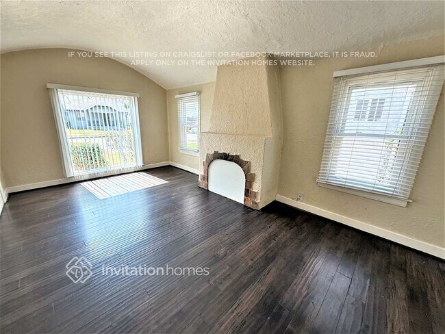 Photo - 6046 6th Ave