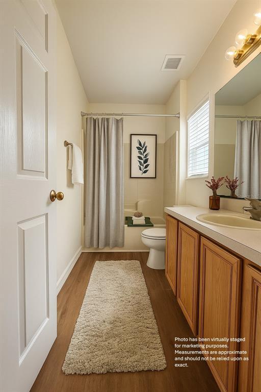 Photo - 402 Greenwich Ct