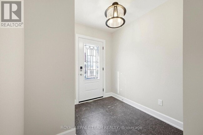 Photo - 7 Gwynne Ave