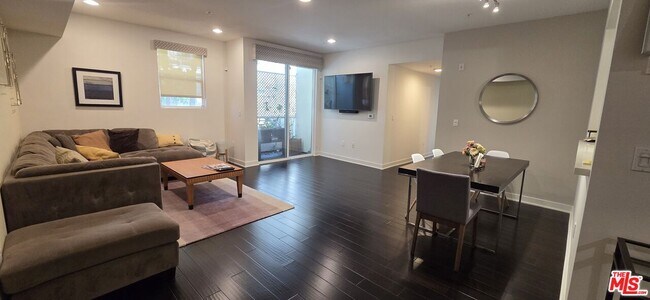 436 S Virgil Ave Unit 209